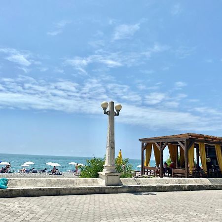 Квартира 1-Комнатная - До Моря 2 Мин - В Центре Sukhumi Ngoại thất bức ảnh