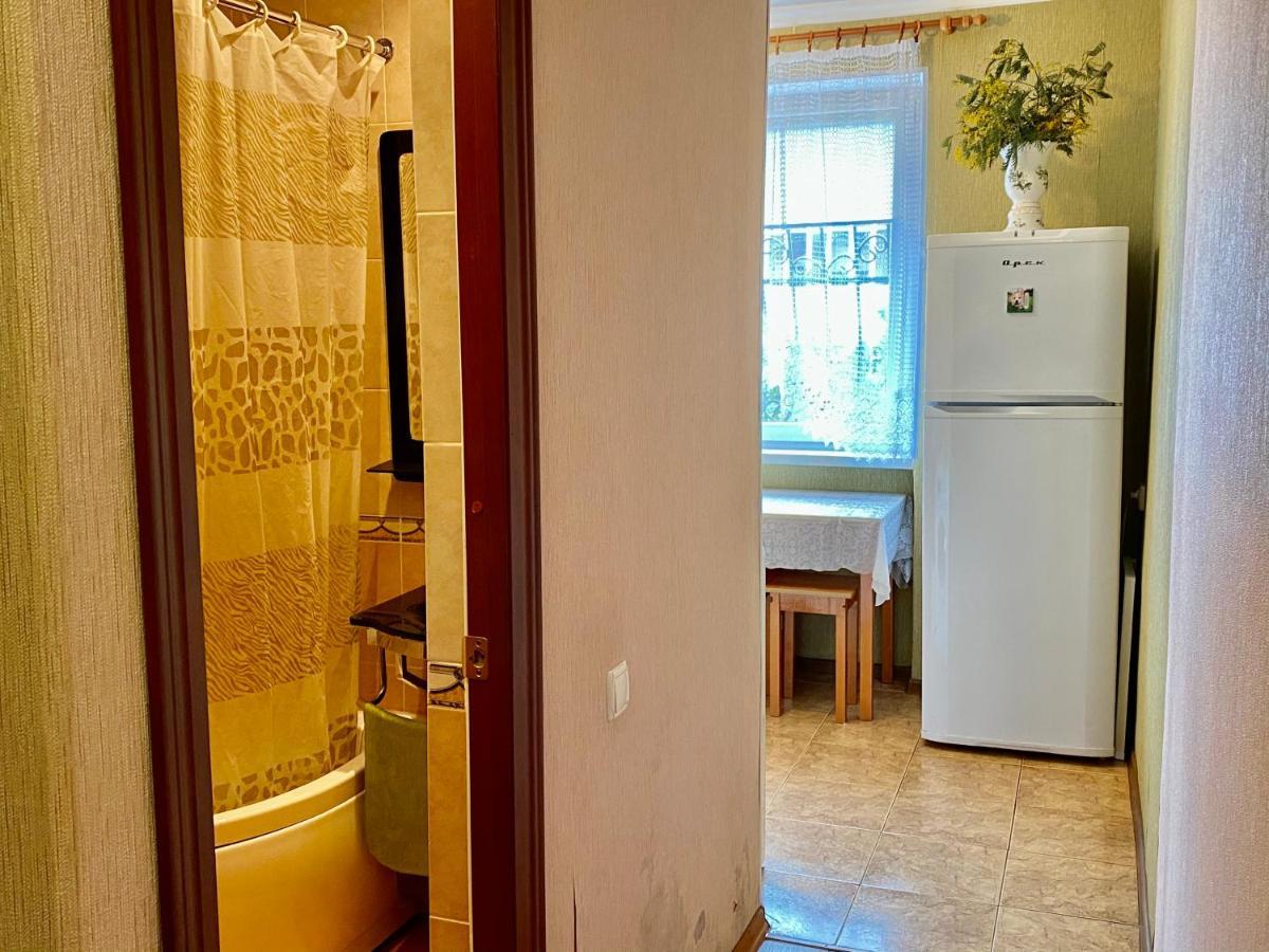 Квартира 1-Комнатная - До Моря 2 Мин - В Центре Sukhumi Ngoại thất bức ảnh